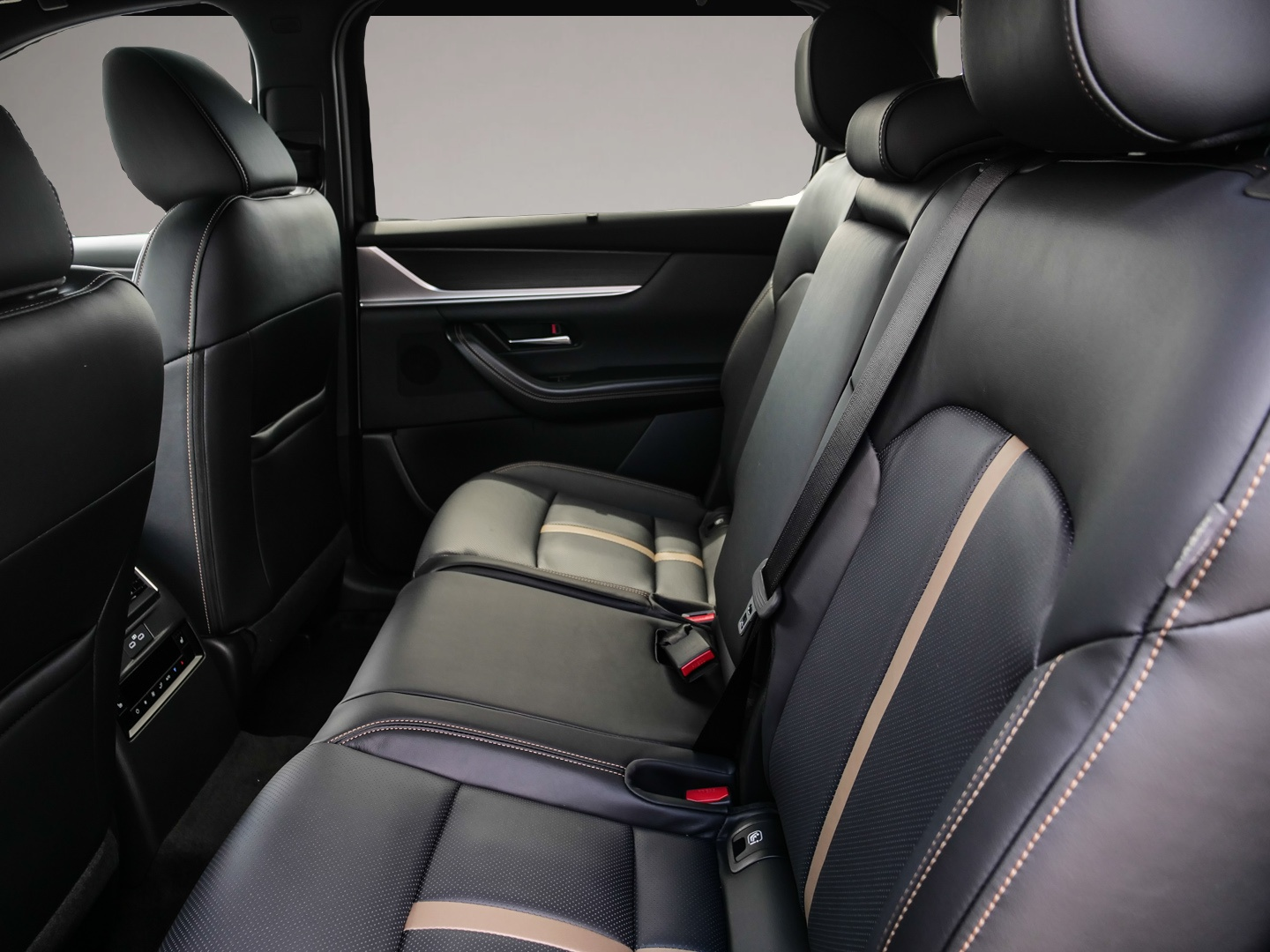 Mazda CX-80, image 6 of 7