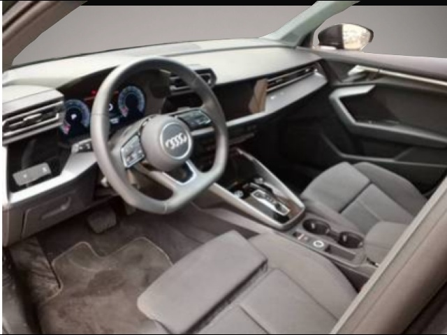 Audi A3 (07/2025, Benzin)