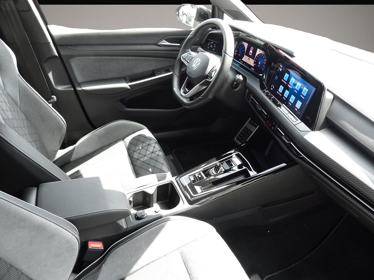 Volkswagen Golf (04/2024, )