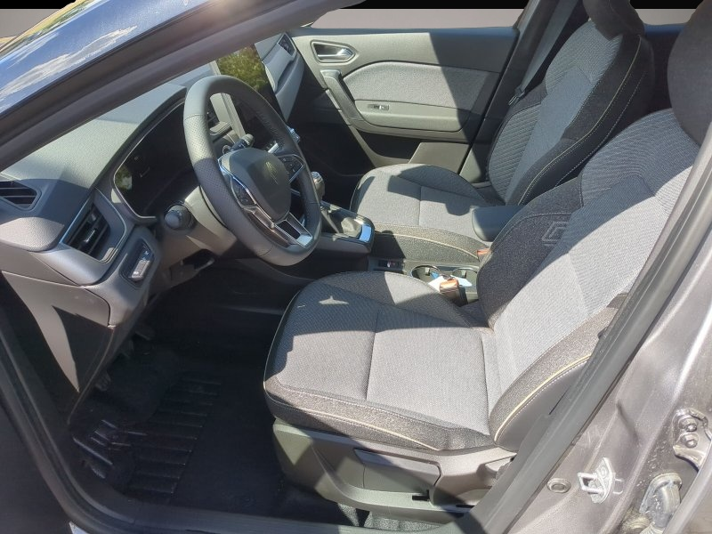 Renault Captur (03/2026, Benzin)