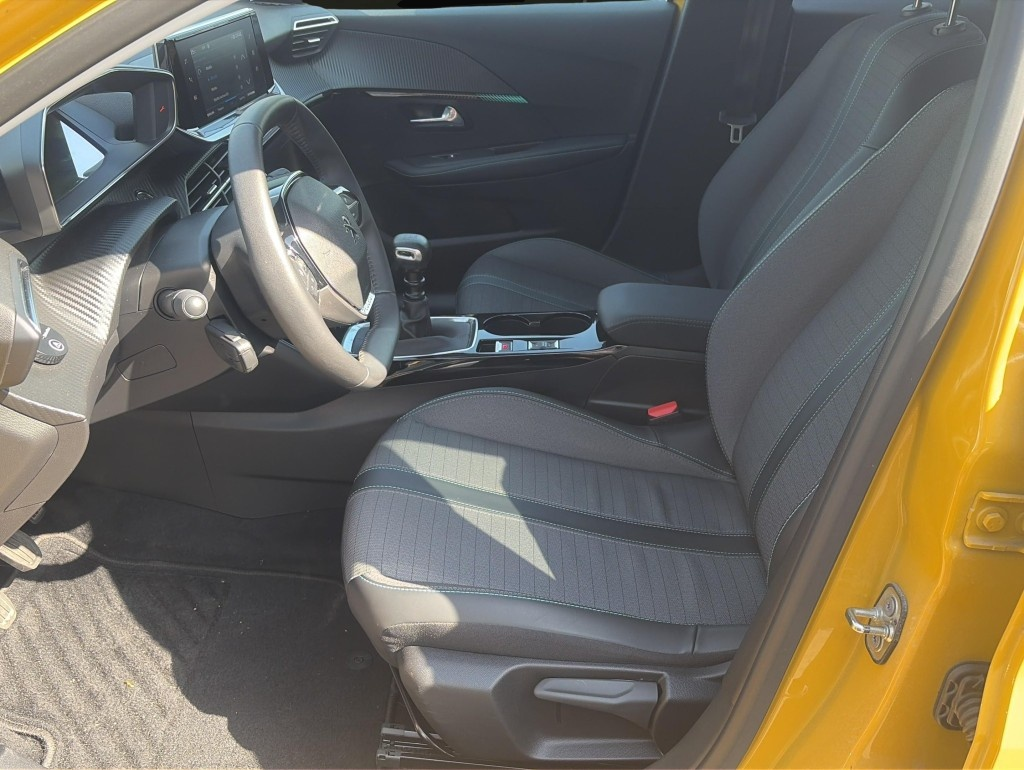Peugeot 208 (08/2023, Benzin)