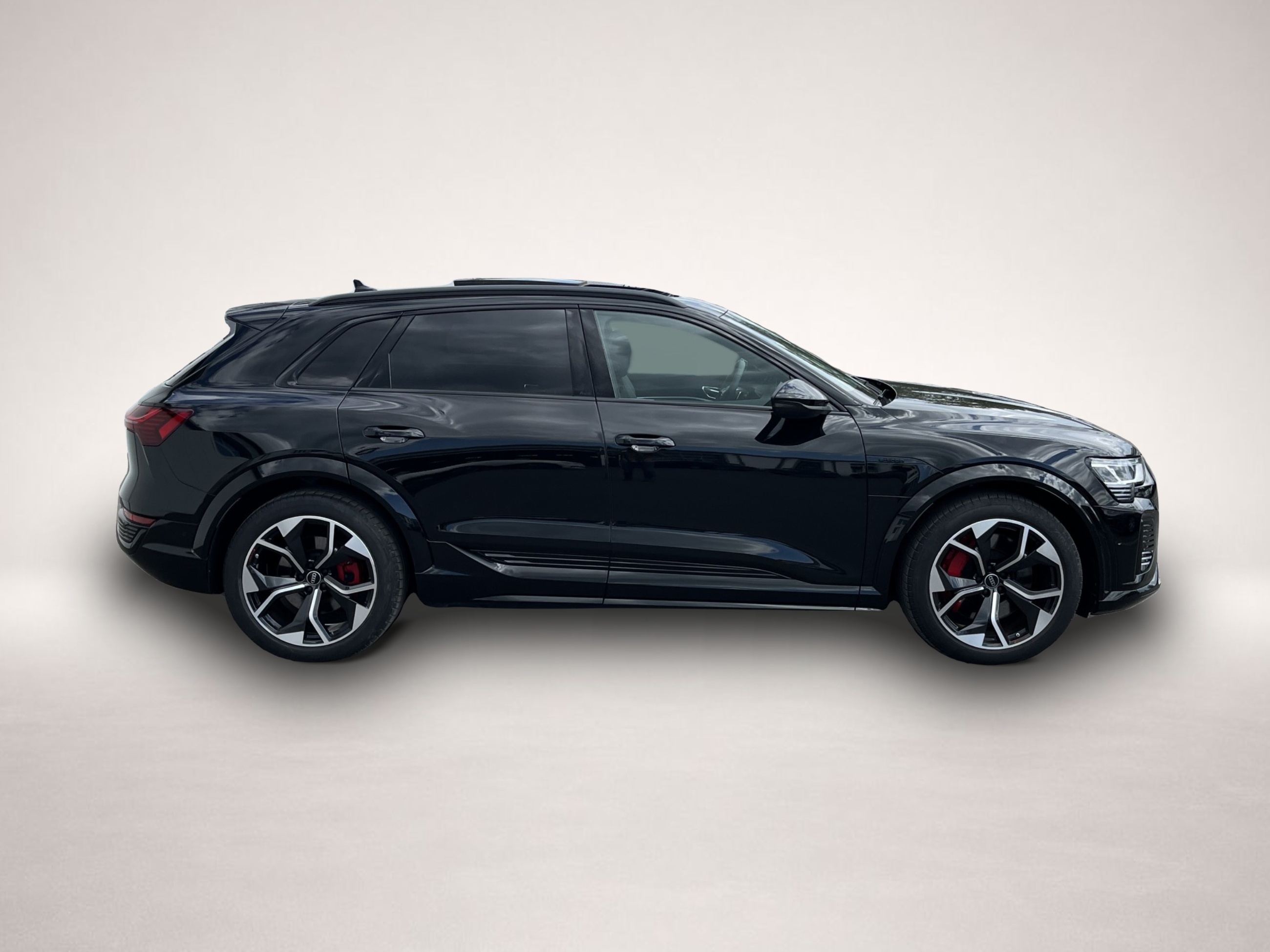 Audi SQ8 e-tron (02/2024, ELECTRIC)