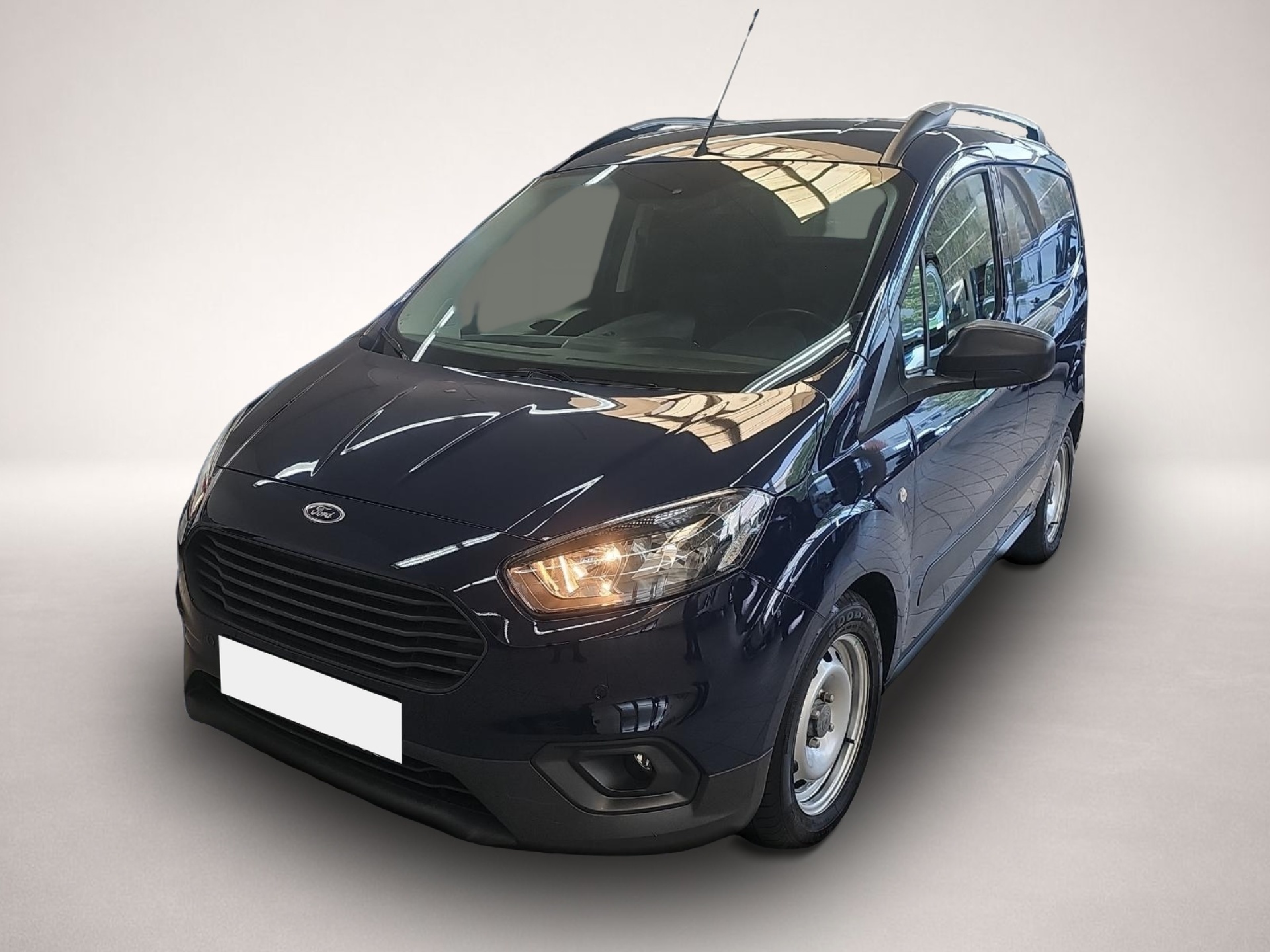 Ford Transit Courier (03/2023, Benzin)