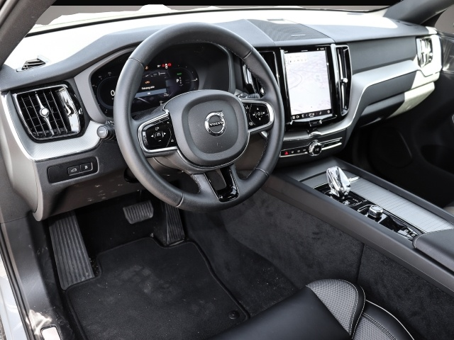 Volvo XC60 (02/2024, Hybrid (Benzin/Elektro))