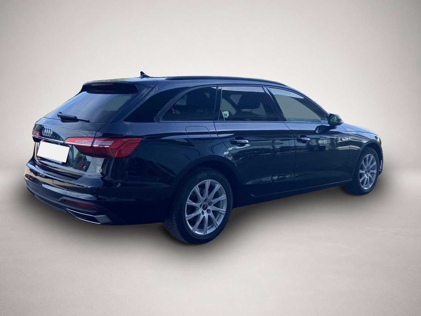 Audi A4 (08/2022, )
