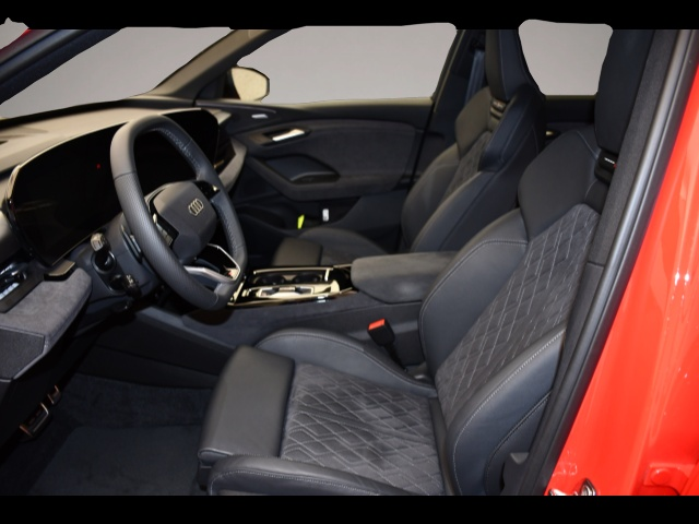 Audi Q6 e-tron (12/2025, ELECTRIC)