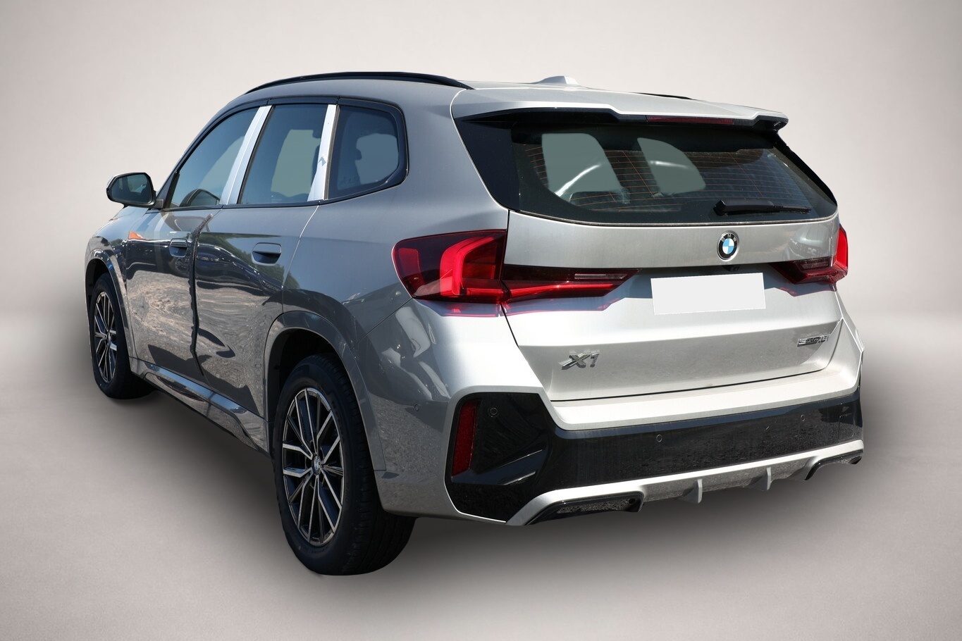 BMW X1 (12/2025, Benzin)