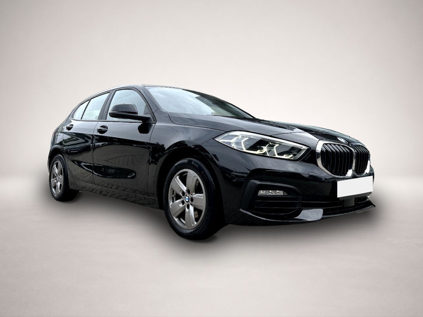 BMW 118 (10/2022, Benzin)
