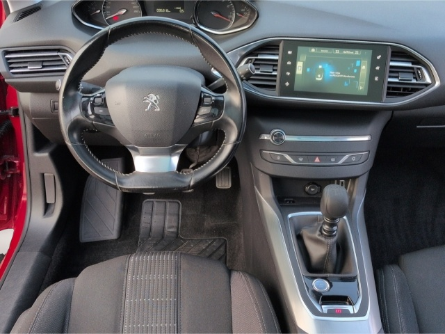 Peugeot 308 (09/2016, Benzin)