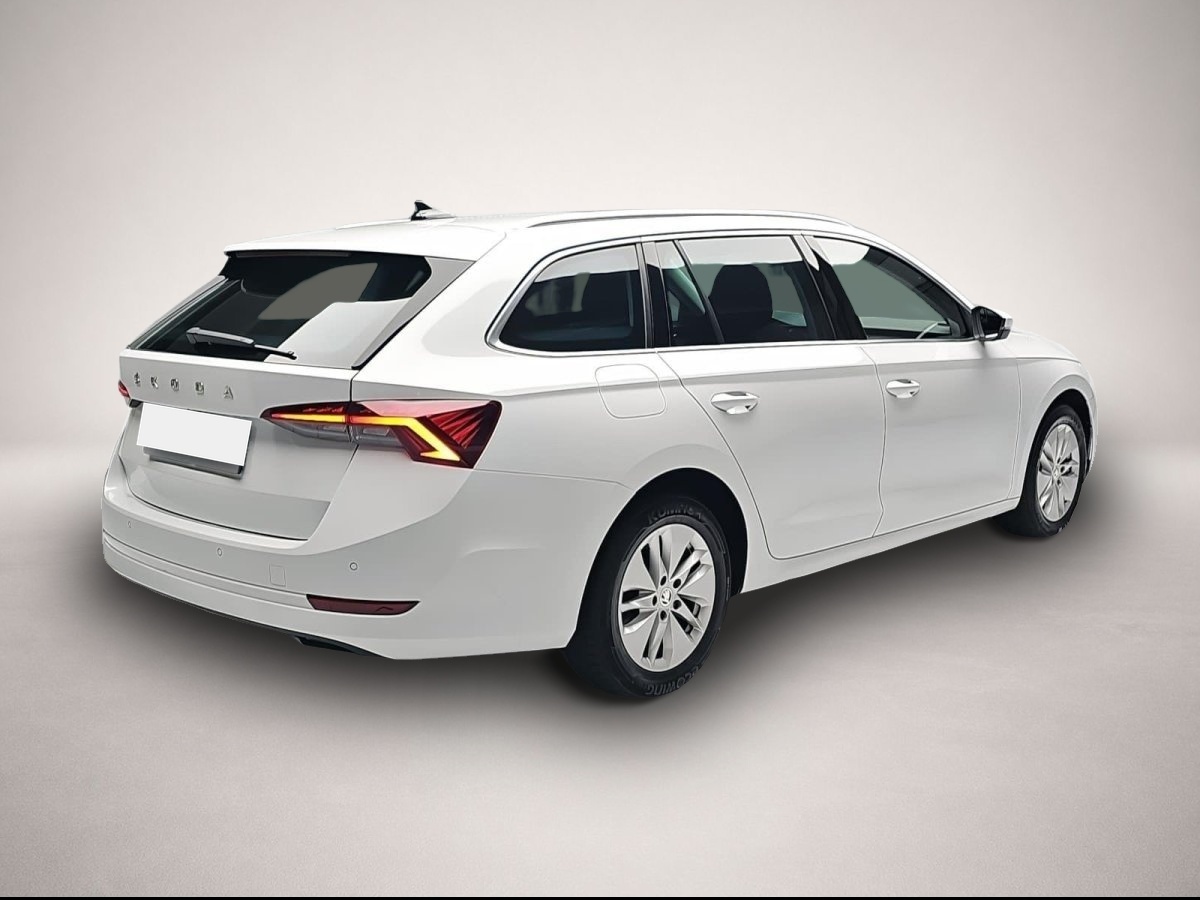 Skoda Octavia (06/2024, Benzin)