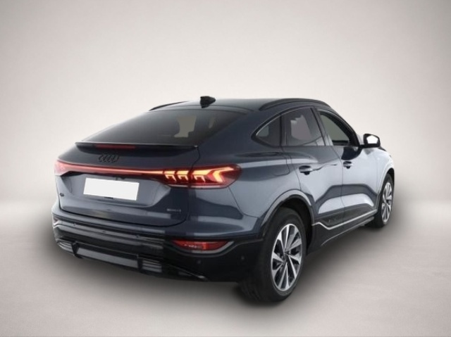 Audi e-tron (12/2025, ELECTRIC)