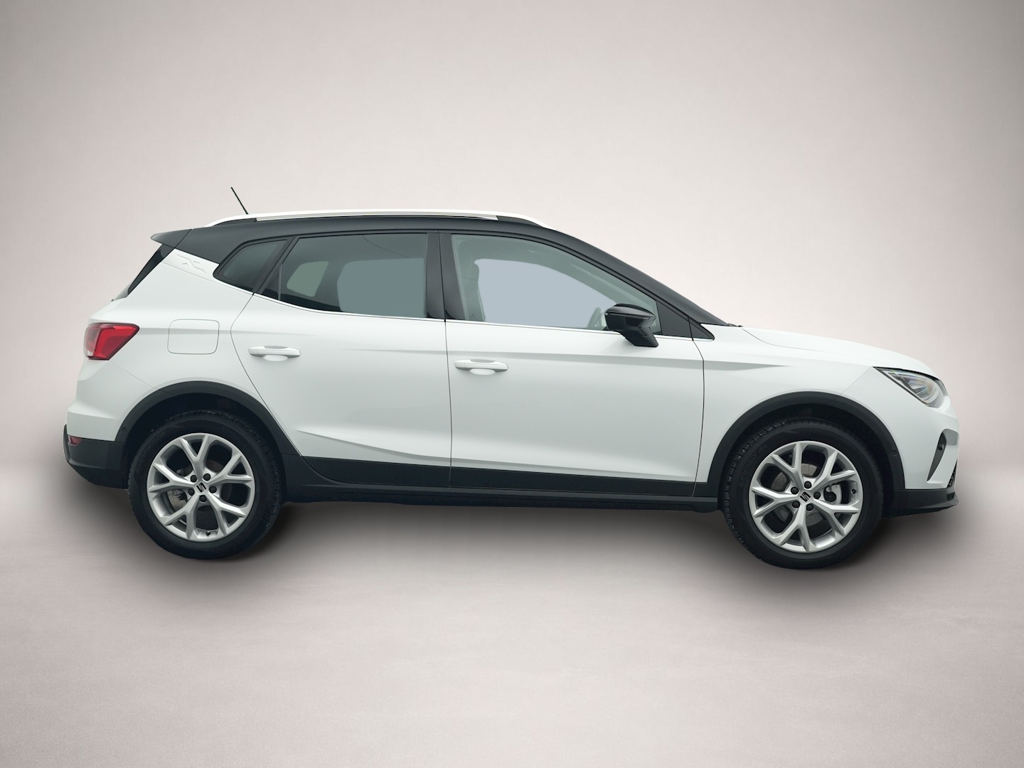 Seat Arona (06/2025, Benzin)