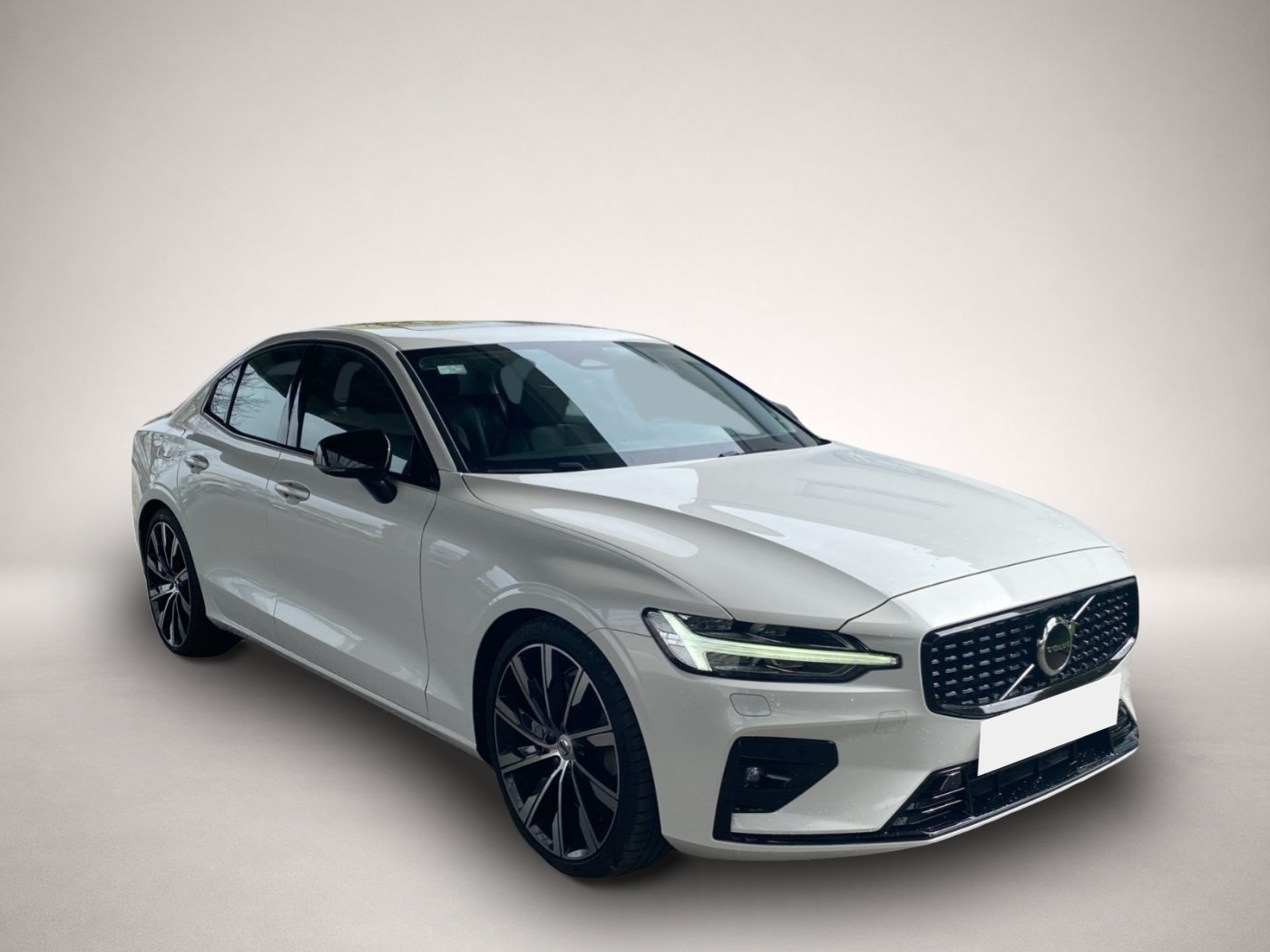 Volvo S60 (12/2023, Benzin)