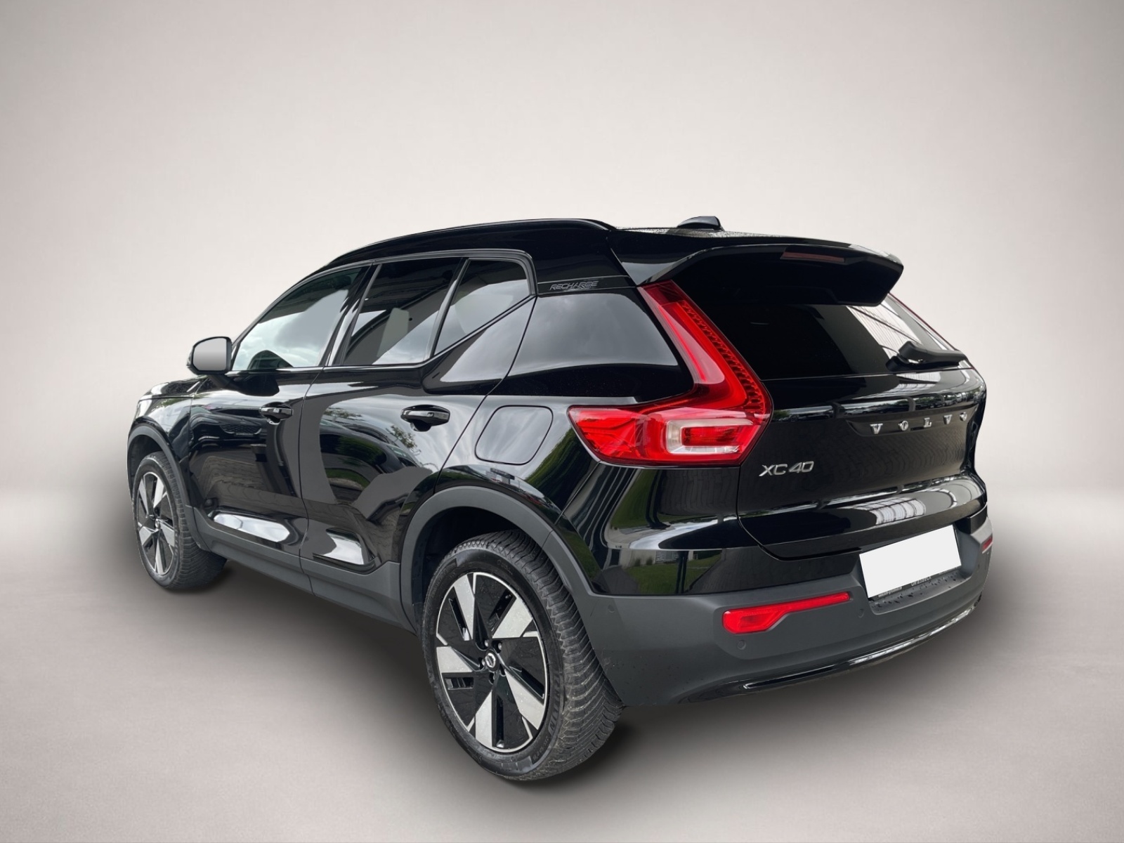 Volvo XC40 (11/2023, ELECTRIC)