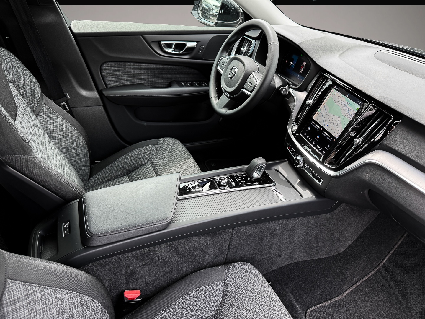 Volvo V60 (05/2024, Benzin)