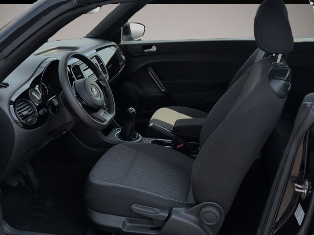 Volkswagen Beetle (08/2015, Benzin)