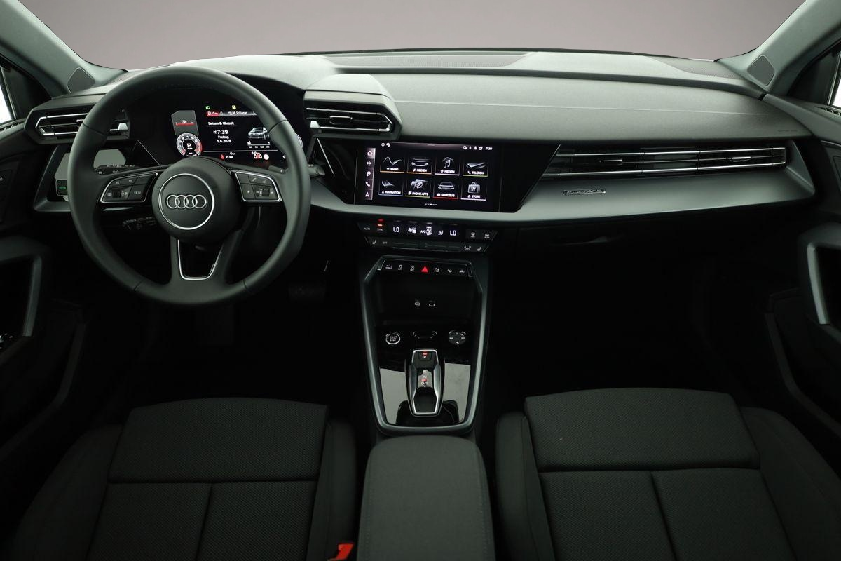 Audi quattro (05/2026, Benzin)