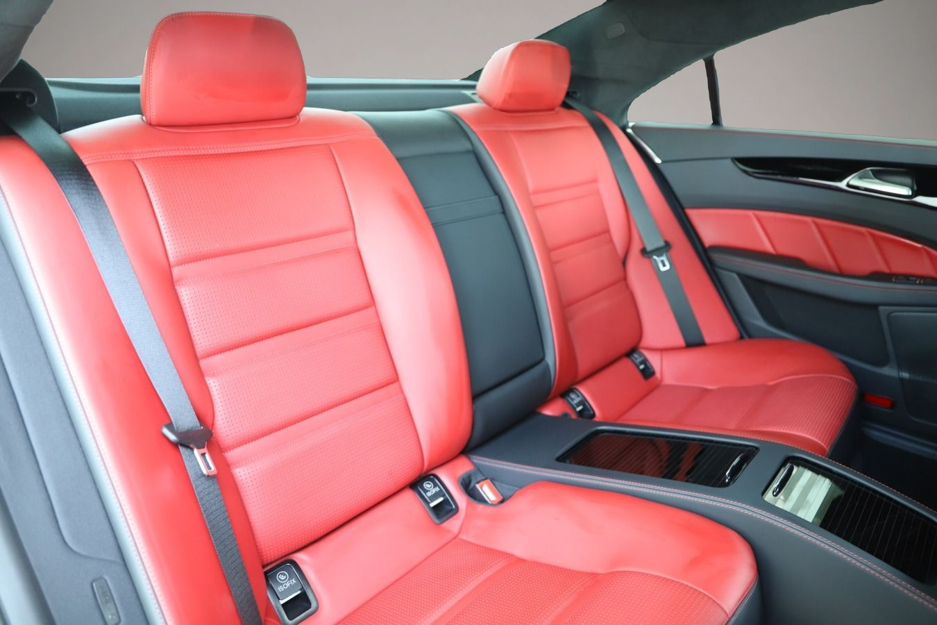 Mercedes-Benz CLS 63 AMG (04/2016, Benzin)