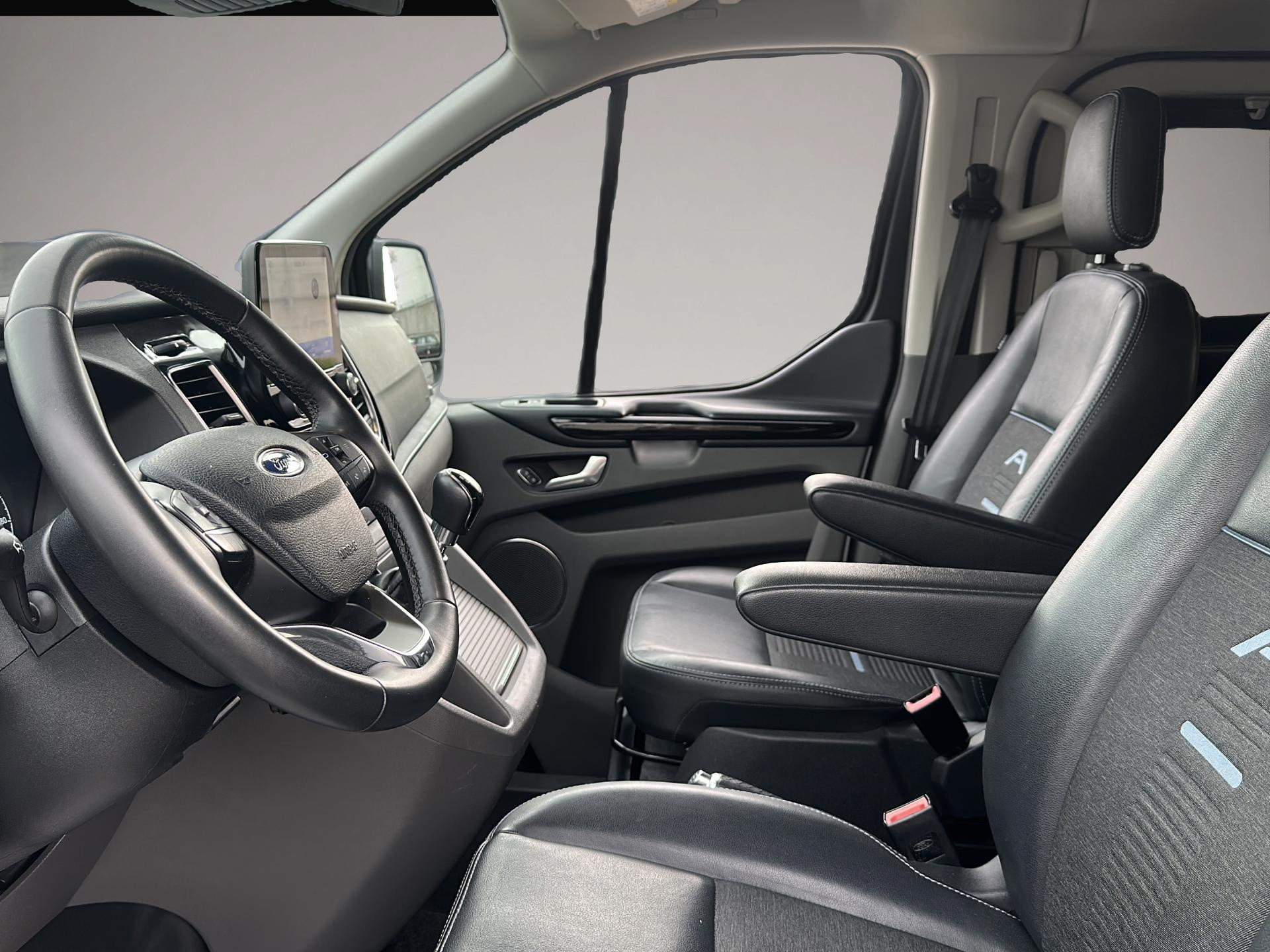 Ford Tourneo Custom (10/2022, Diesel)