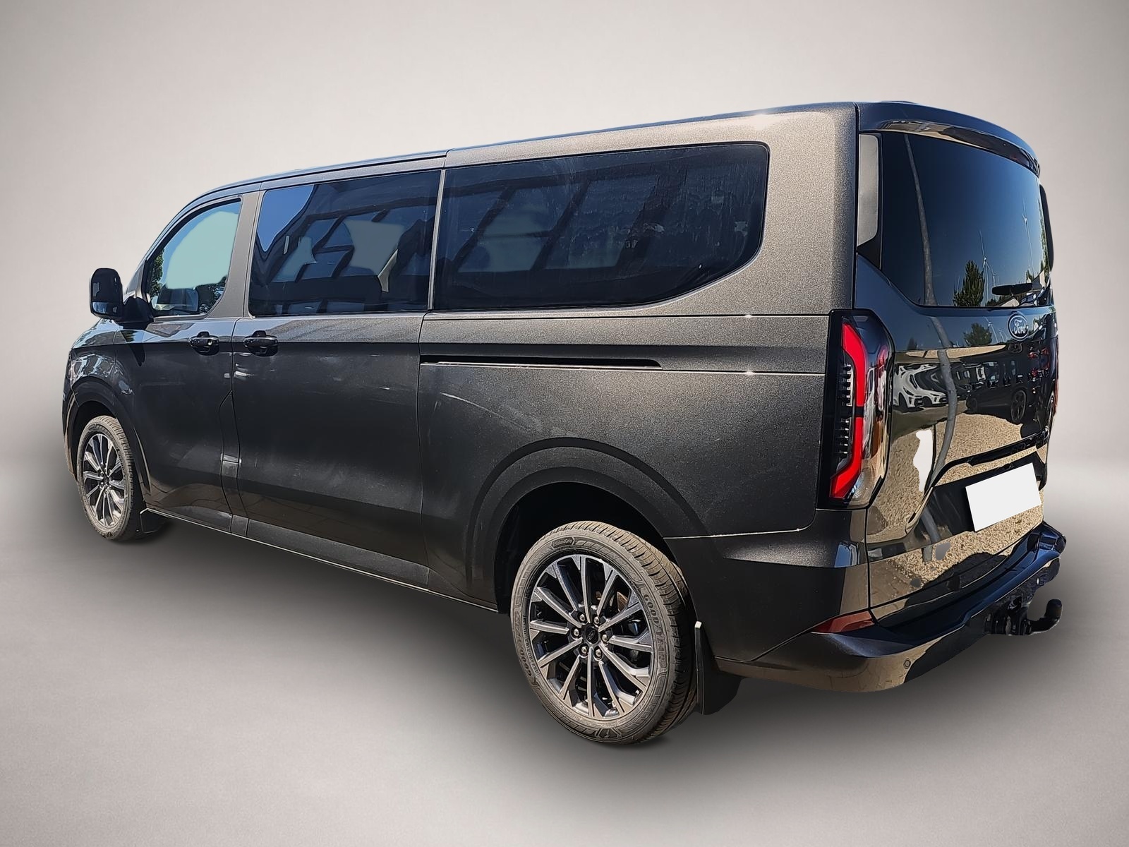 Ford Tourneo Custom (03/2025, Diesel)