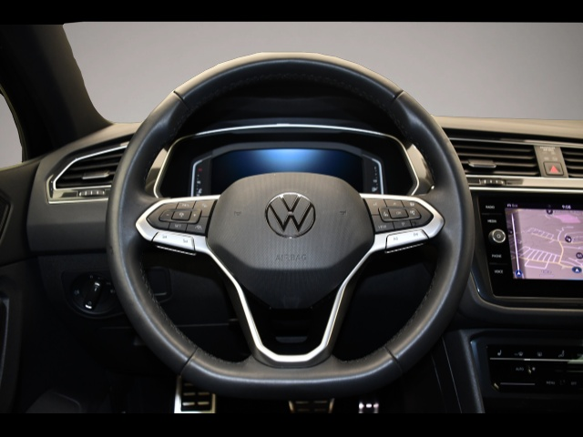 Volkswagen Tiguan (10/2021, )