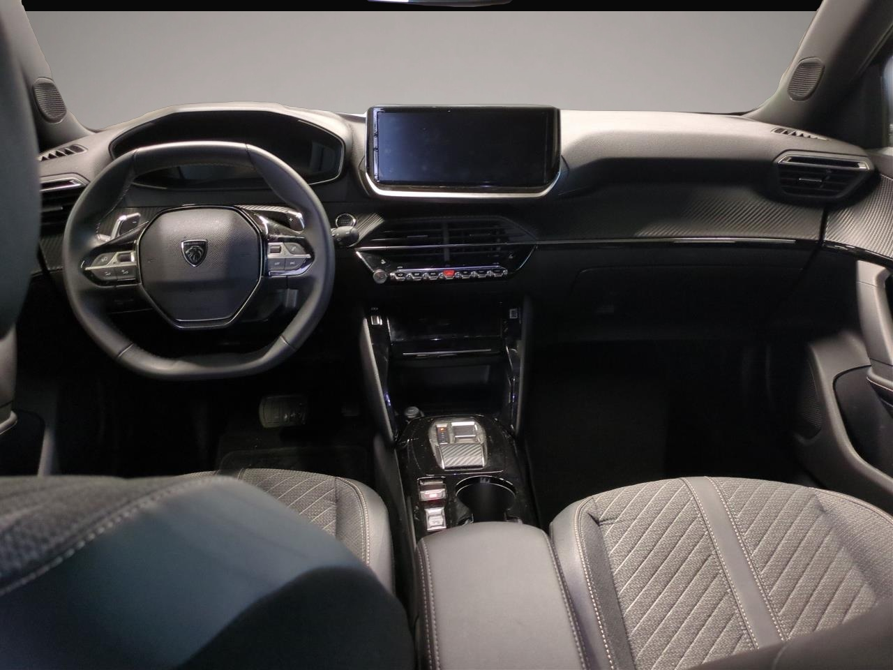 Peugeot 2008 (01/2025, Benzin)