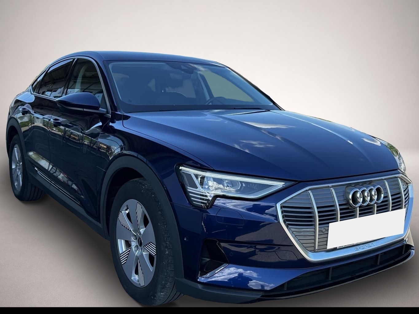 Audi e-tron (01/2023, ELECTRIC)