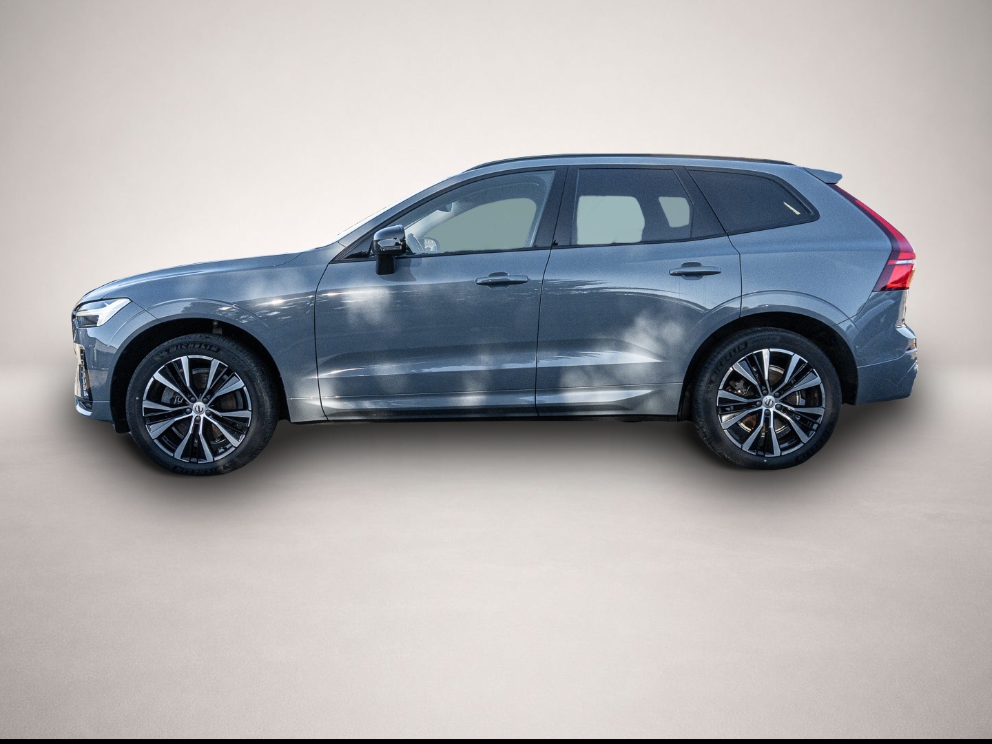 Volvo XC60 (10/2023, Benzin)