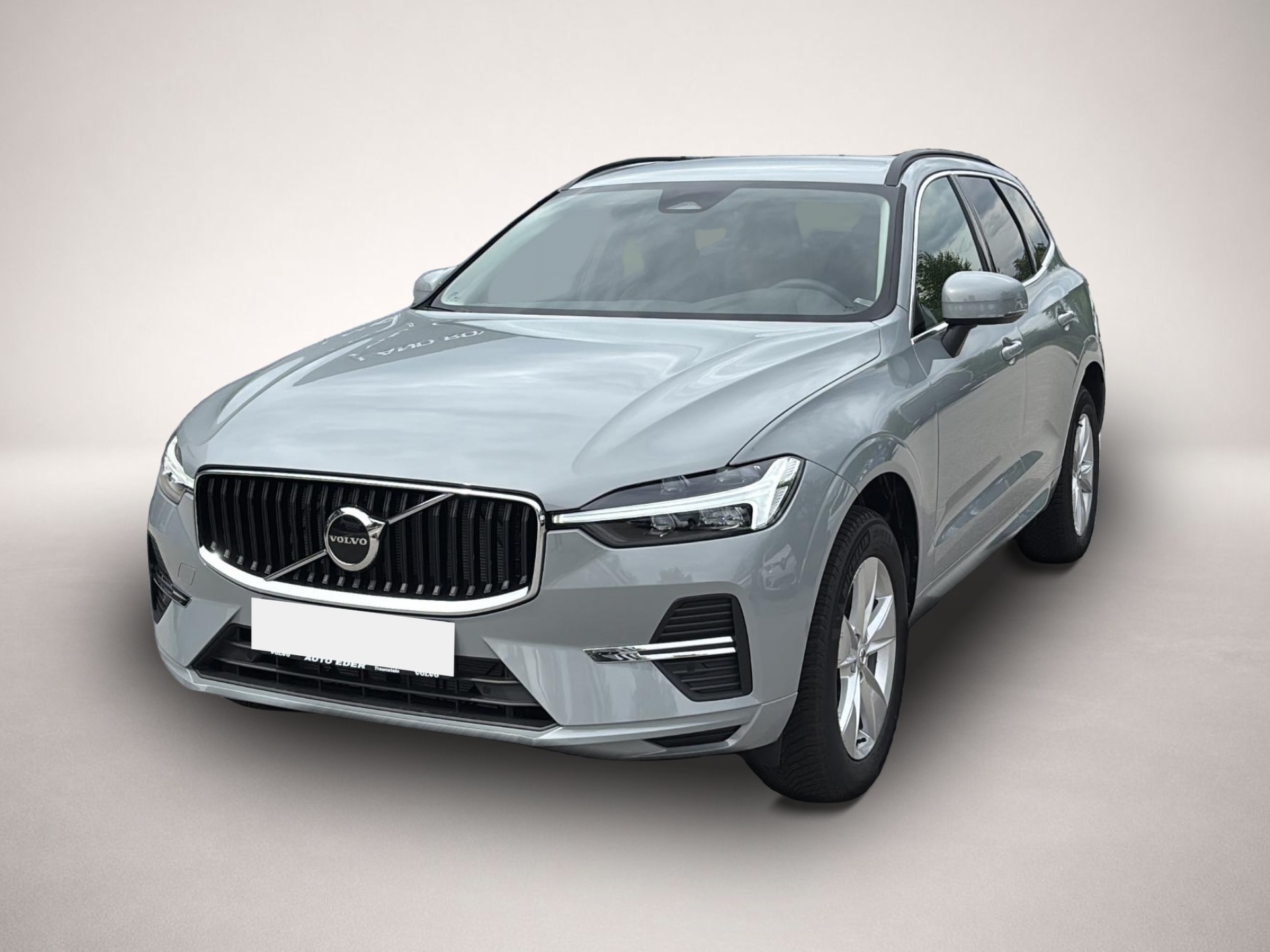 Volvo XC60 (06/2025, Benzin)