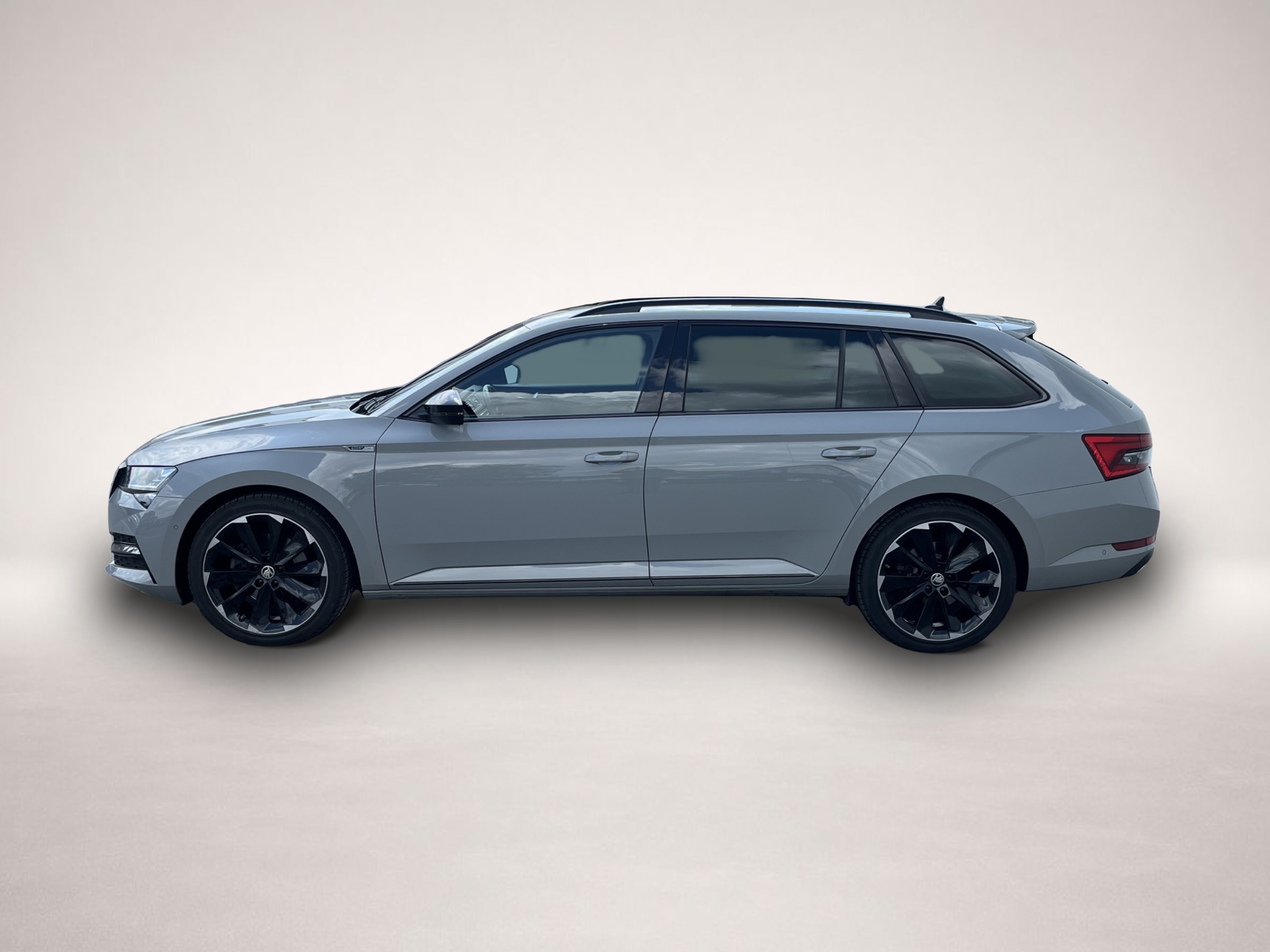 Skoda Superb (02/2023, )