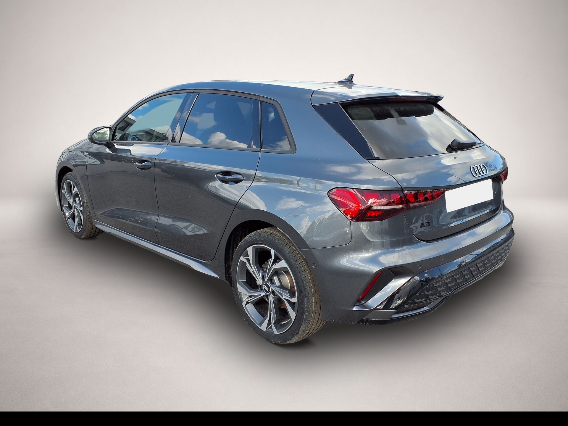 Audi A3, image 2 of 5