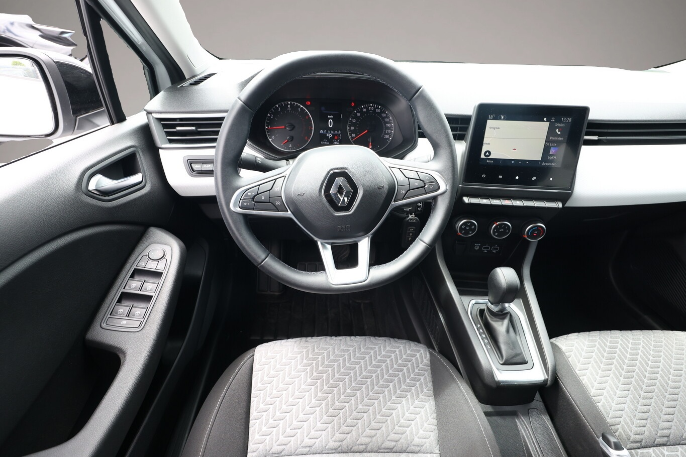 Renault Clio (06/2023, Benzin)
