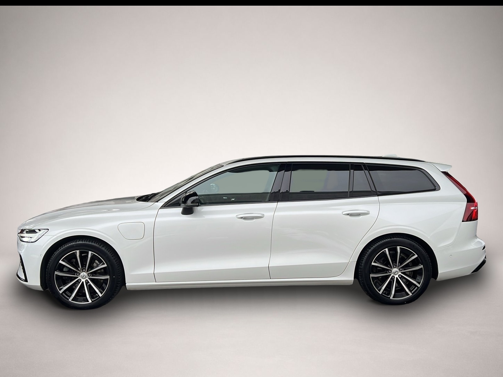 Volvo V60 (11/2022, )