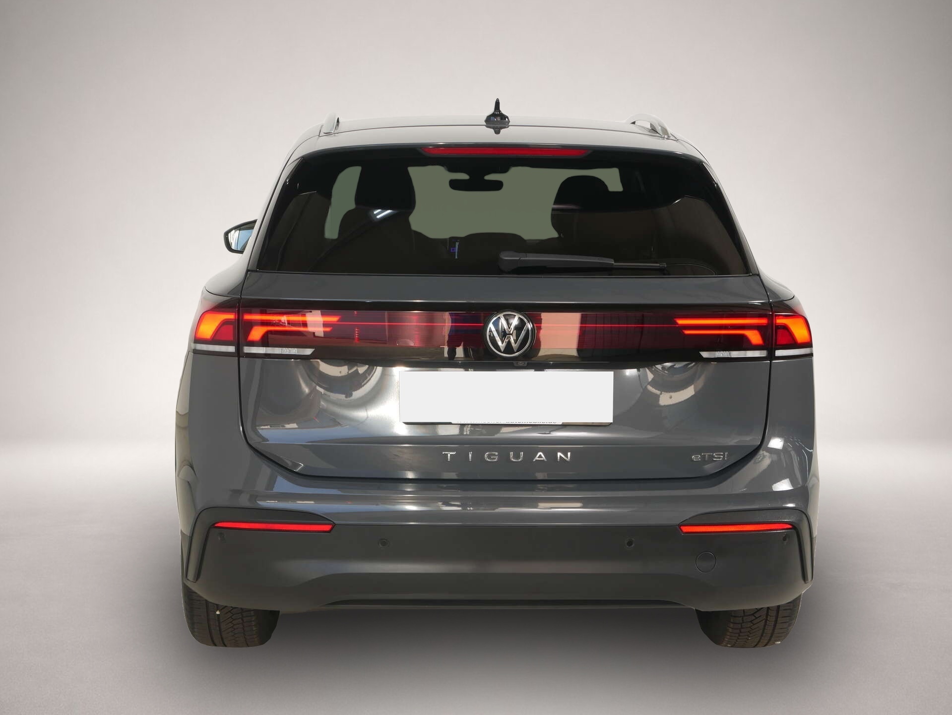 Volkswagen Tiguan (12/2025, Benzin)
