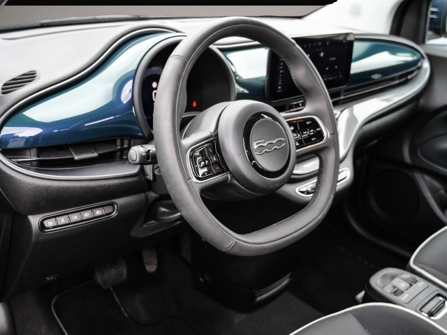 Fiat 500e (06/2023, ELECTRIC)