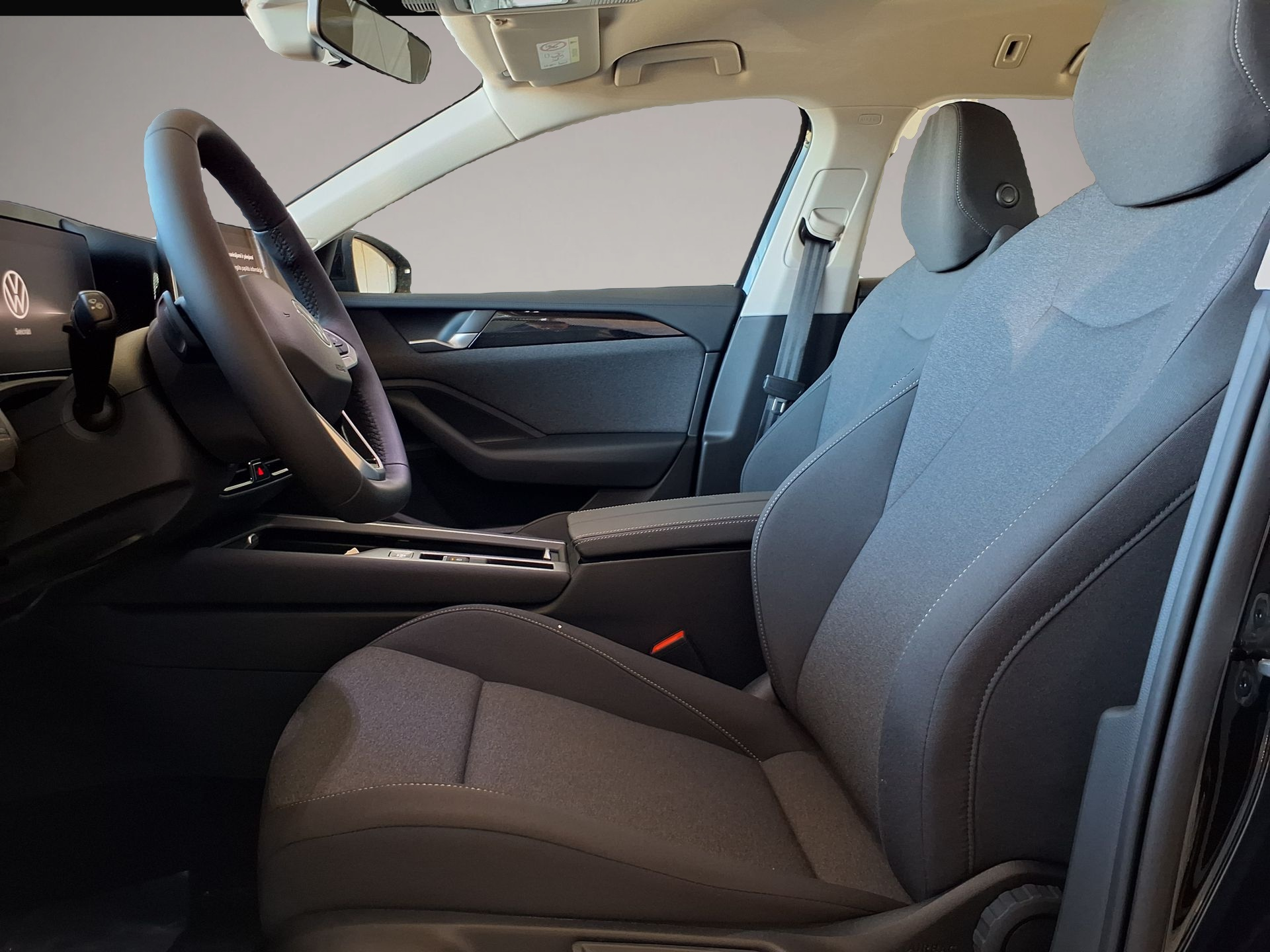 Volkswagen Passat, image 5 of 5