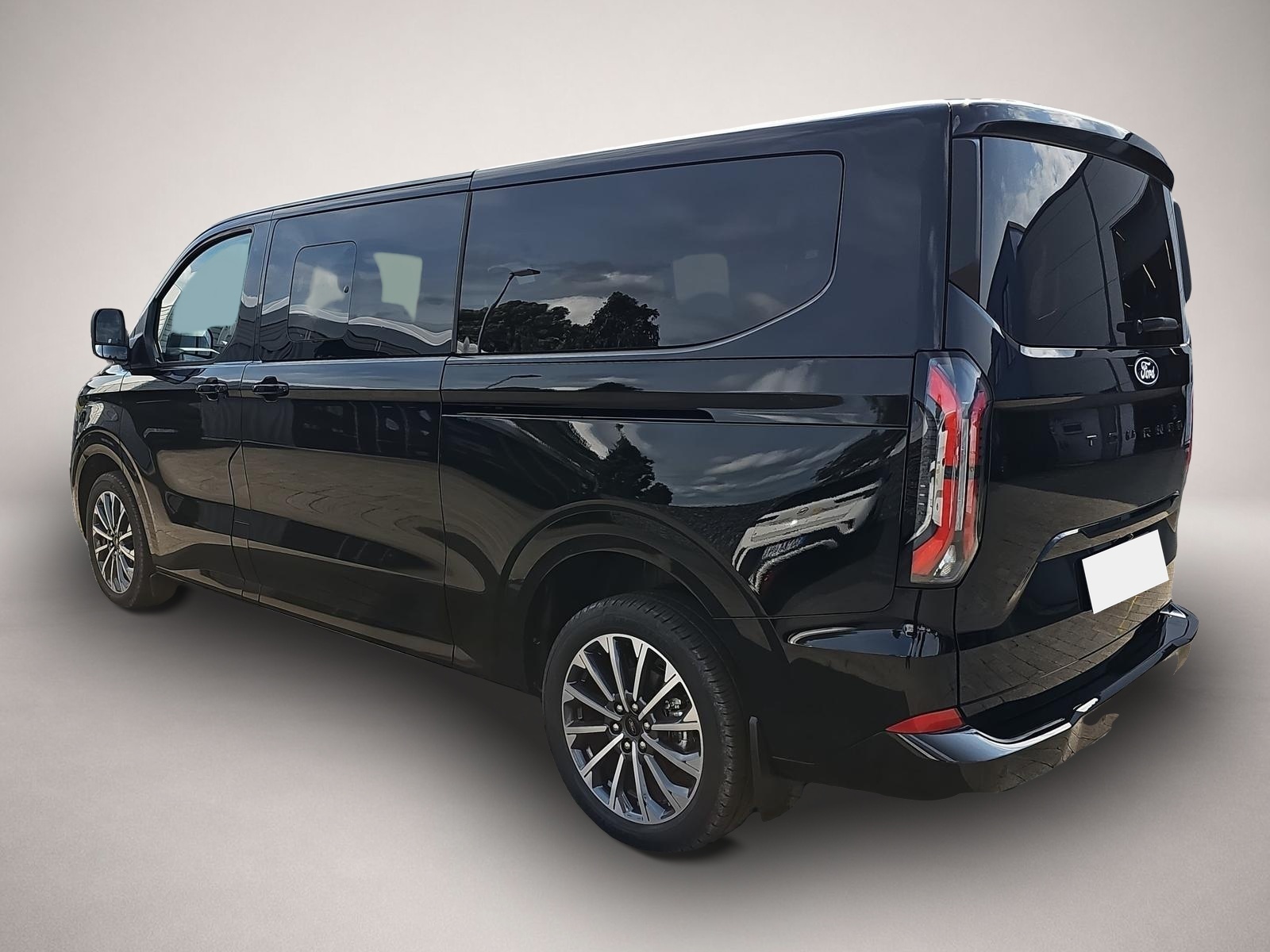 Ford Tourneo Custom (02/2026, Diesel)