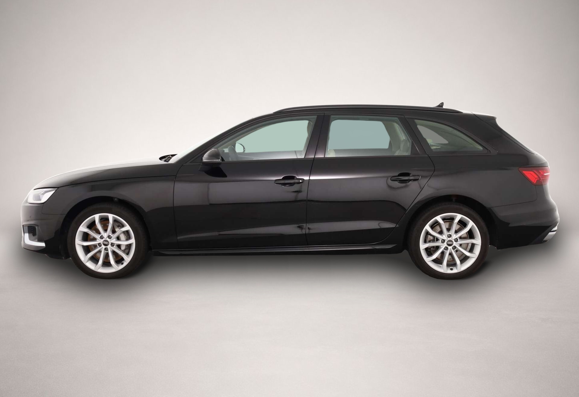 Audi quattro (03/2023, )