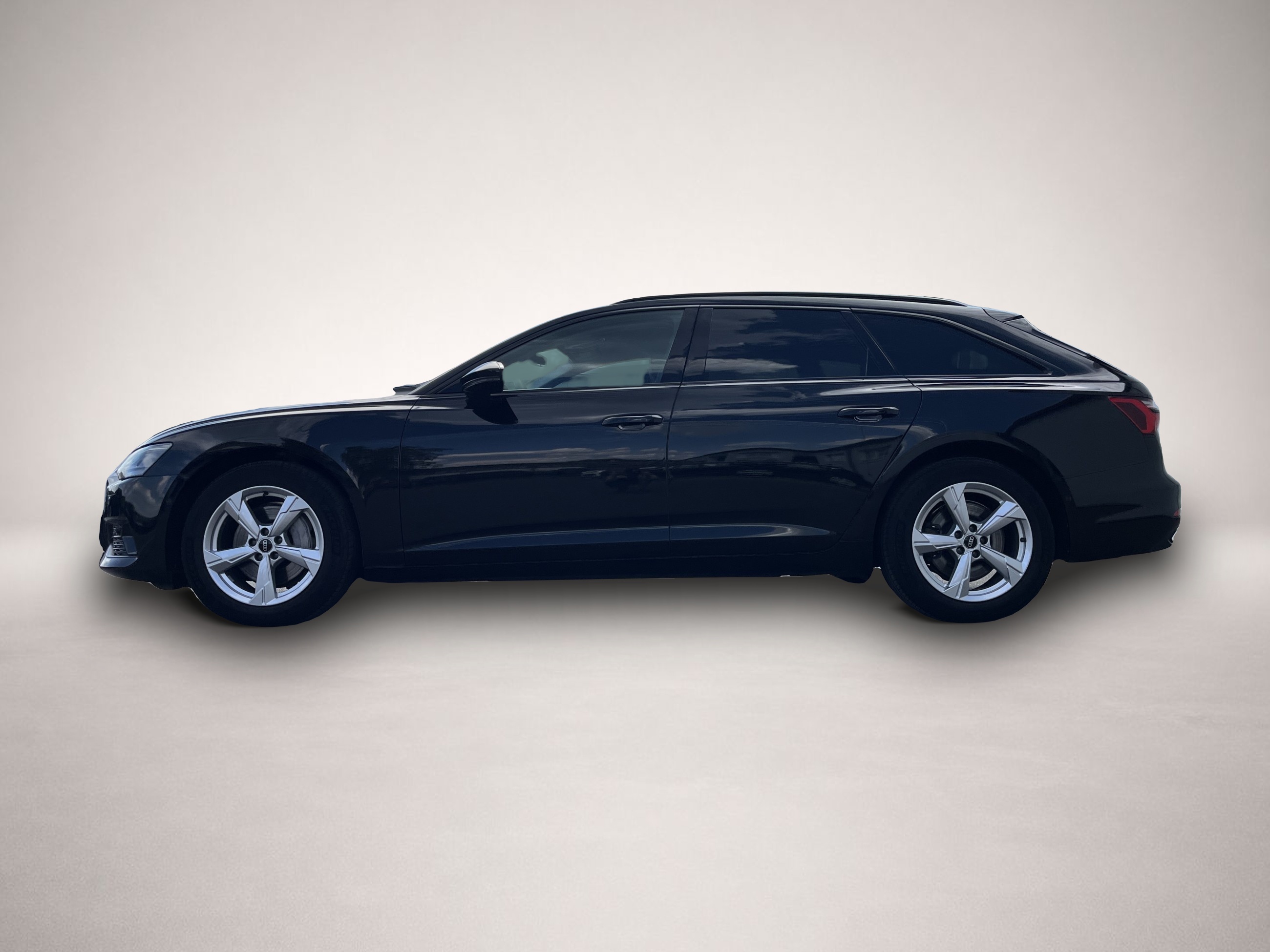 Audi A6 (11/2022, Benzin)