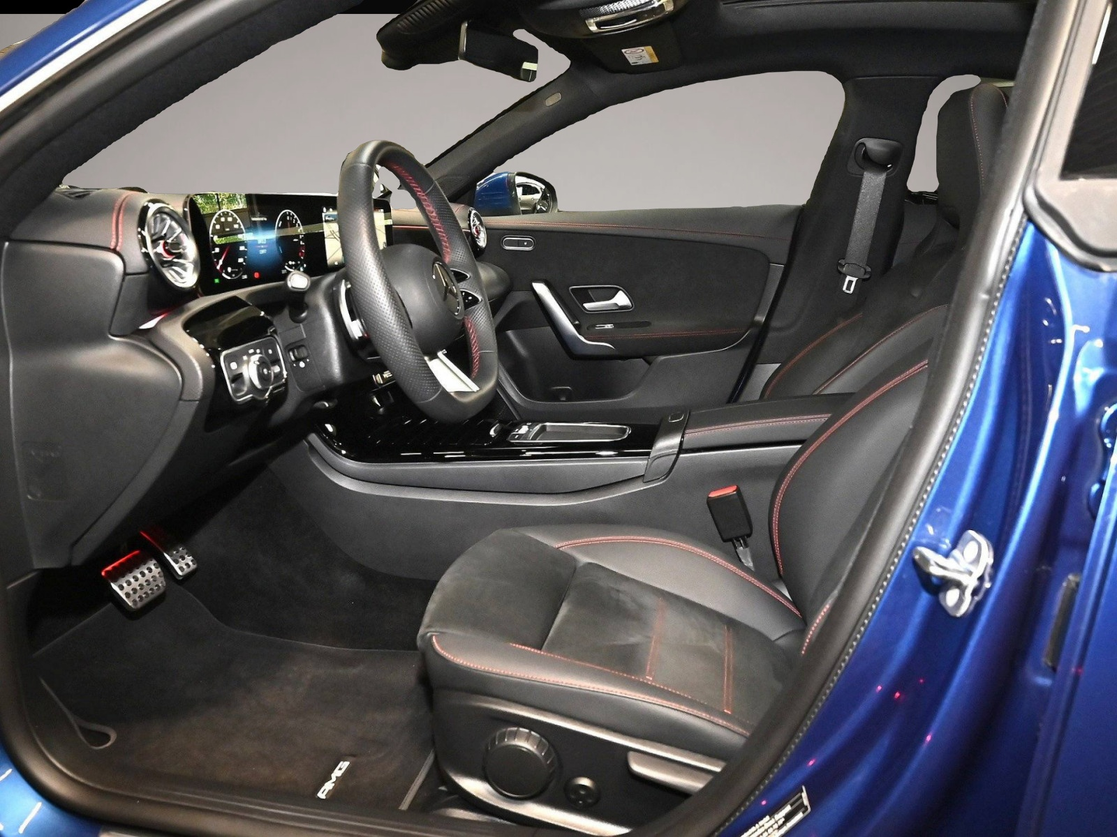 Mercedes-Benz CLA 250 (03/2025, Hybrid (Benzin/Elektro))