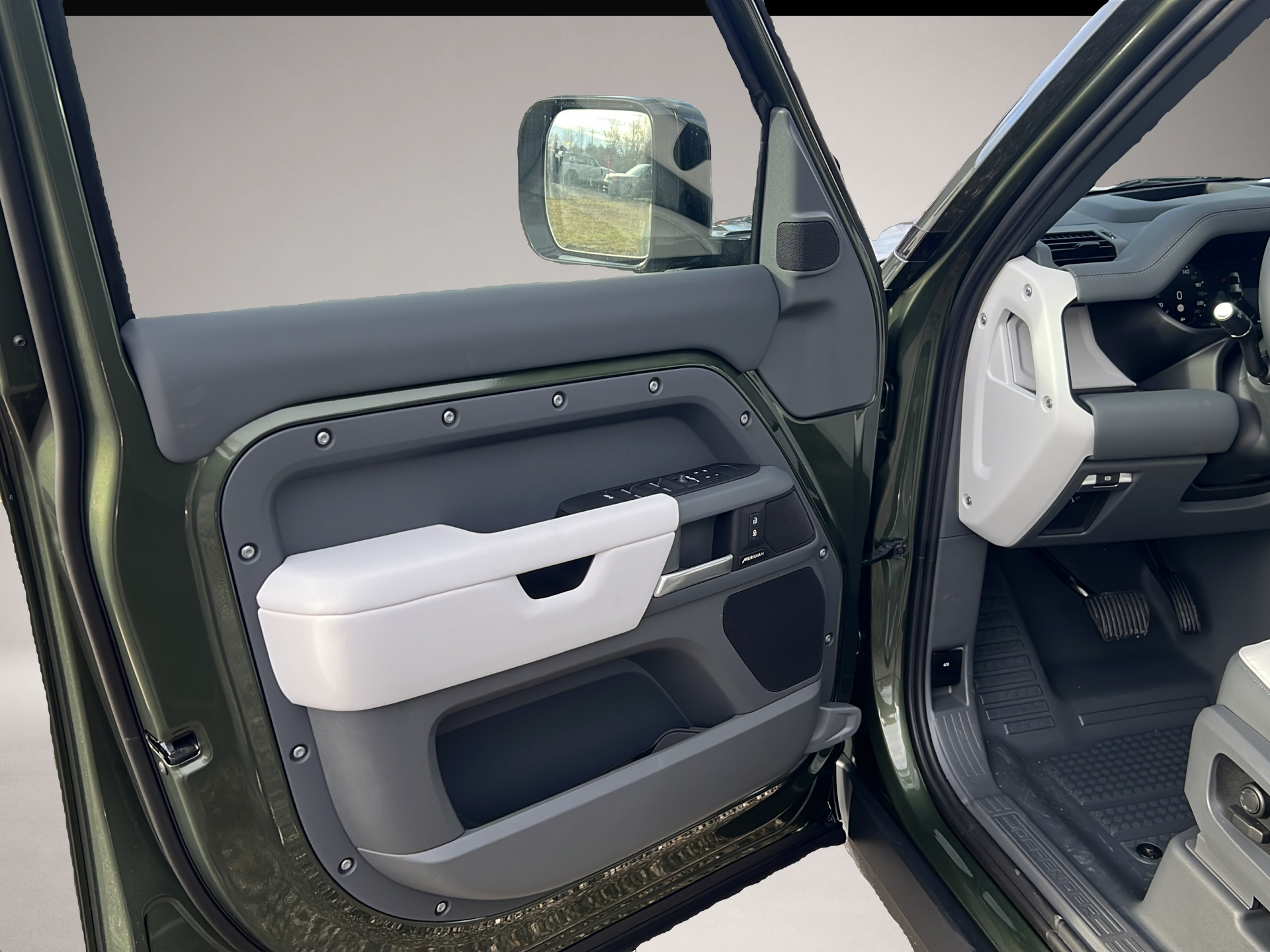 Land-Rover Defender (01/2026, Diesel)