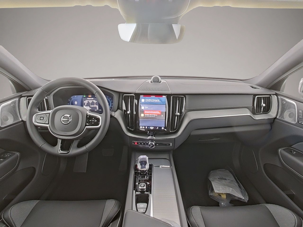 Volvo XC60 (05/2025, Benzin)