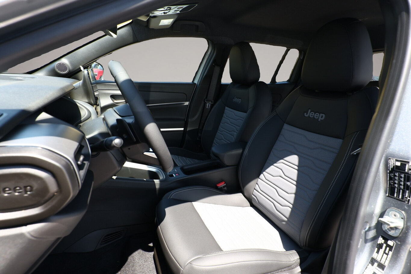 Jeep Avenger, image 5 of 7