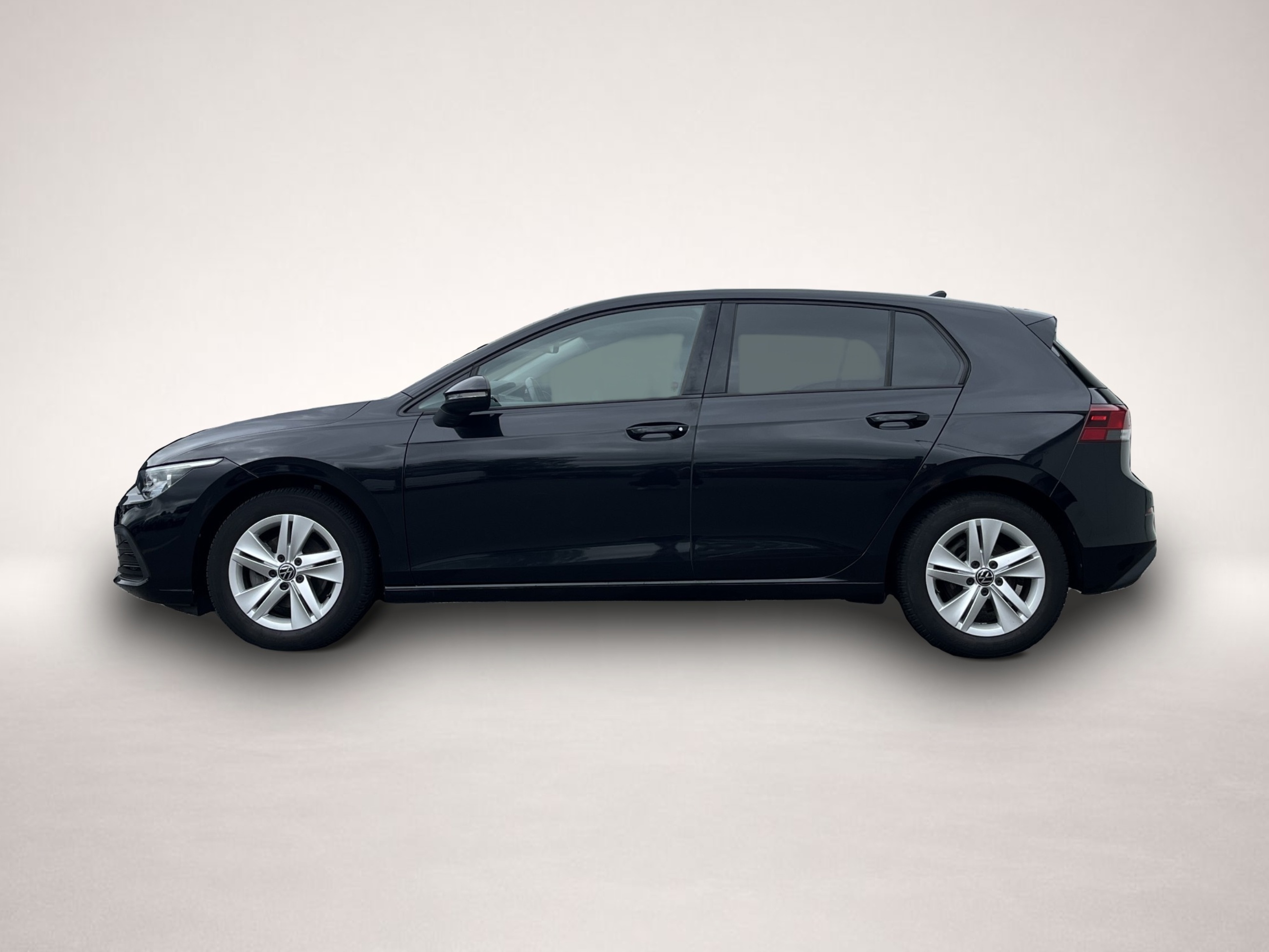 Volkswagen Golf (02/2023, Benzin)