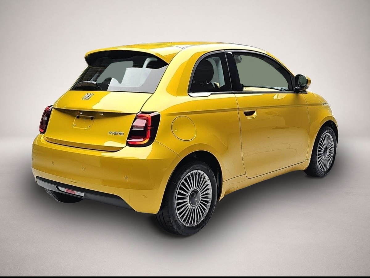 Fiat 500 (03/2026, Benzin)