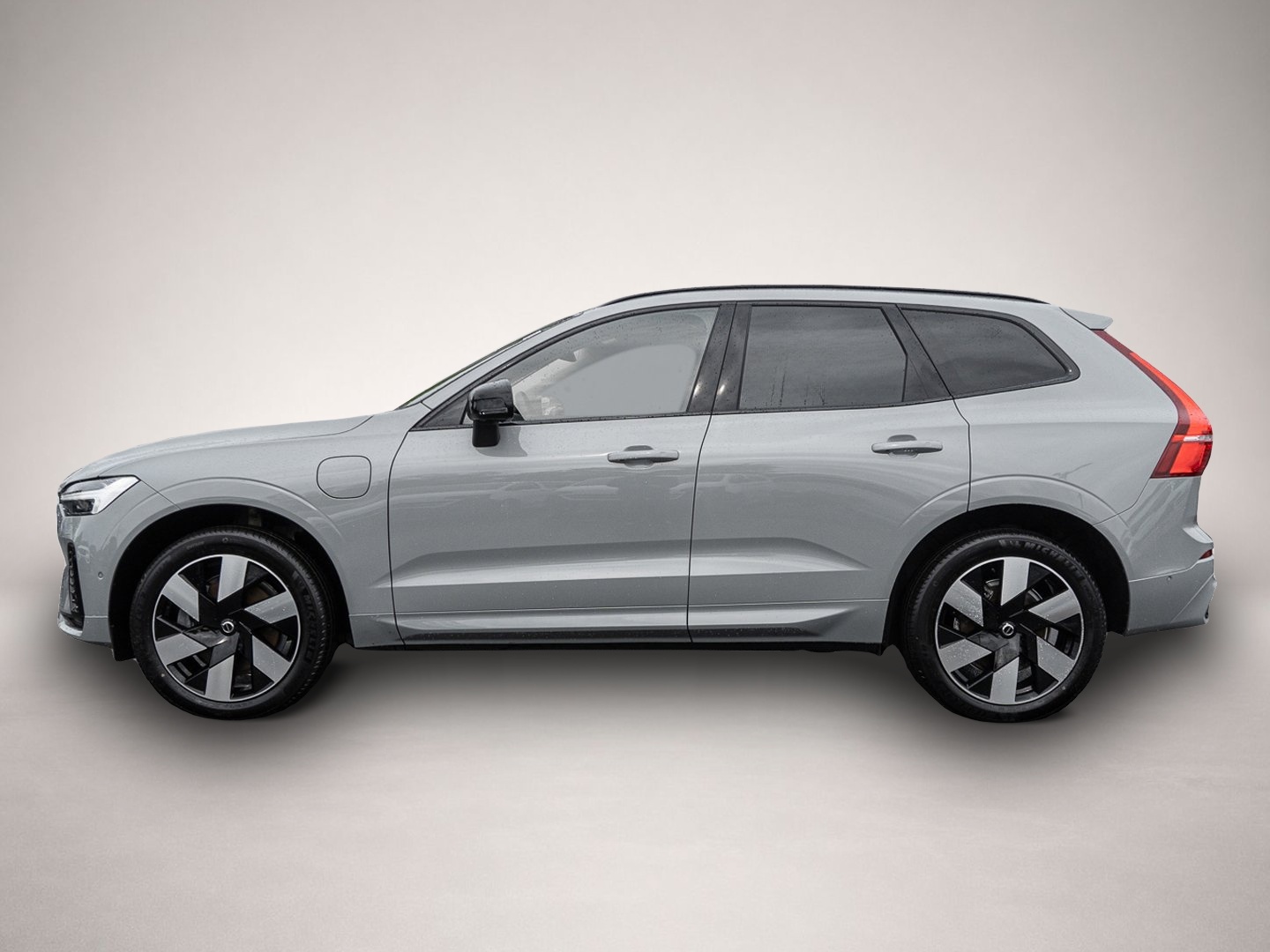 Volvo XC60 (08/2025, Hybrid (Benzin/Elektro))