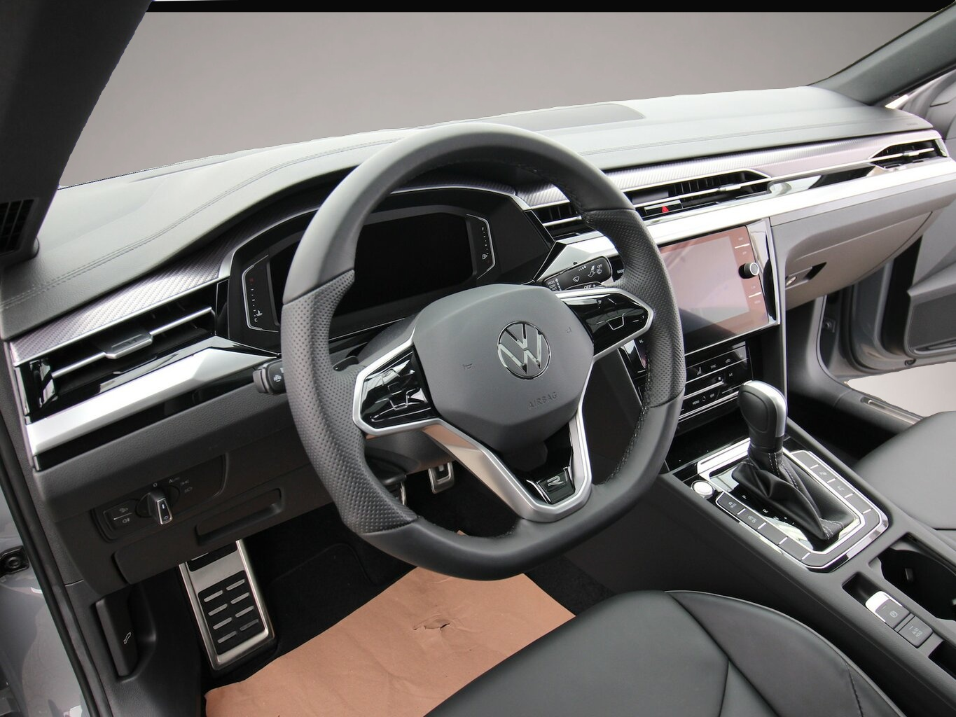 Volkswagen Arteon (10/2025, Benzin)