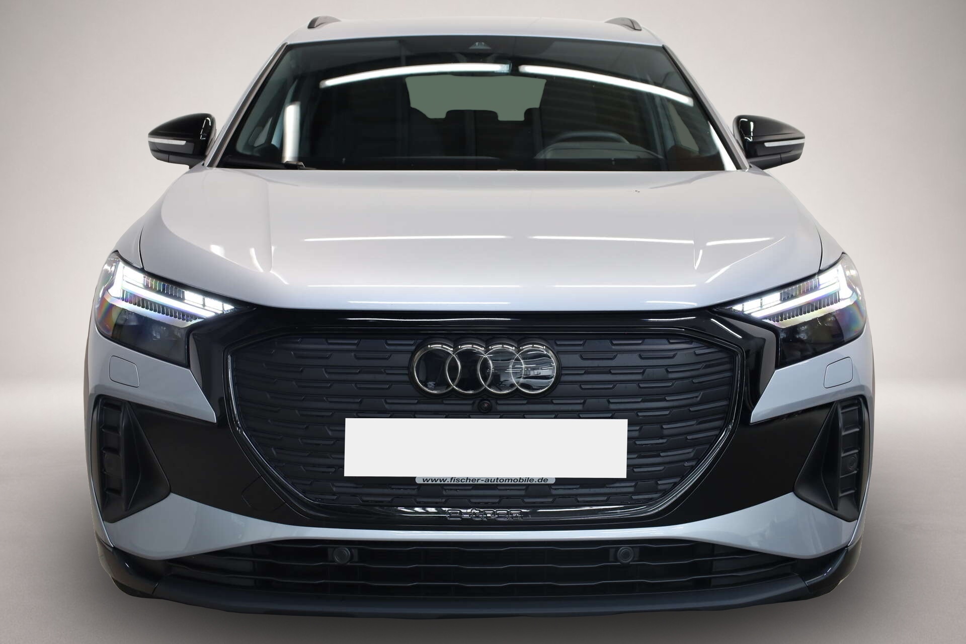 Audi Q4 e-tron (01/2024, ELECTRIC)