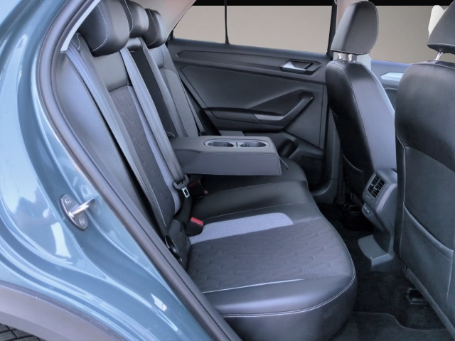 Volkswagen T-Roc (09/2025, Benzin)