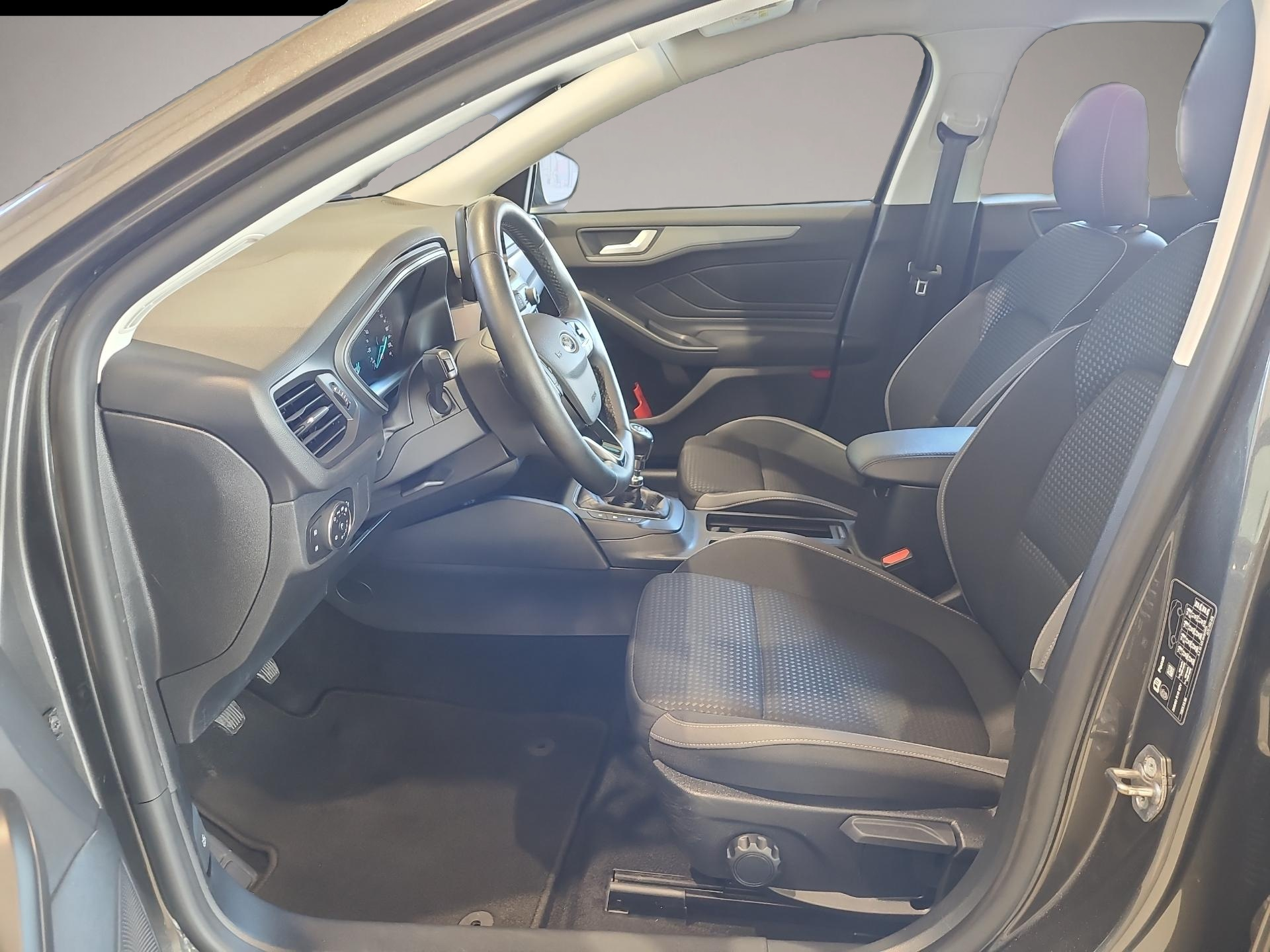 Ford Focus (04/2022, Benzin)